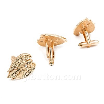 Cufflinks สำหรับชุดสูทสีน้ำเงิน