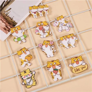 เข็มกลัดเคลือบน่ารัก